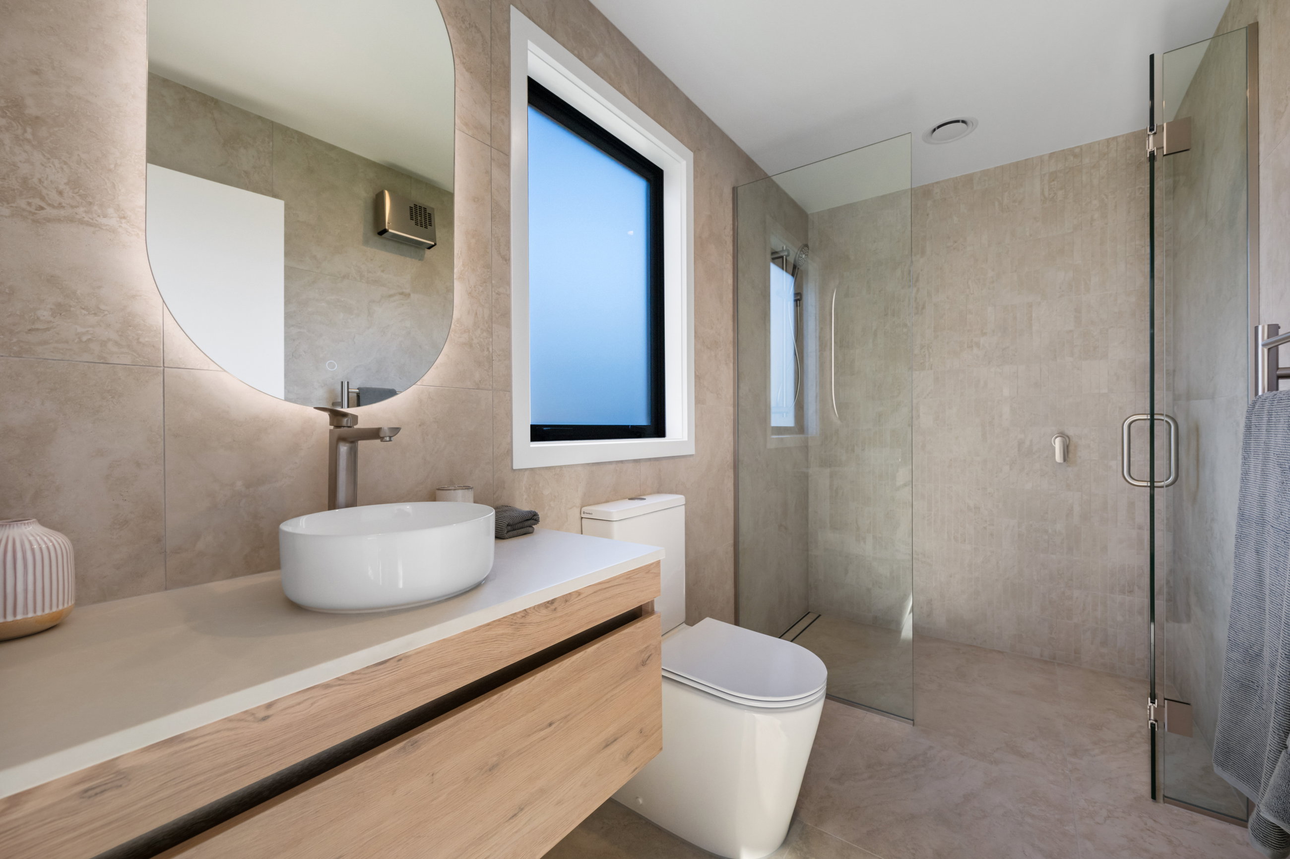 Lake Hāwea Showhome image 5